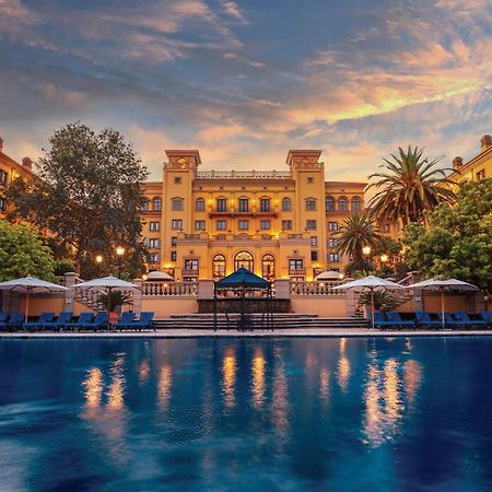 Palazzo Hotel Fourways Exterior foto The Royal Hotel