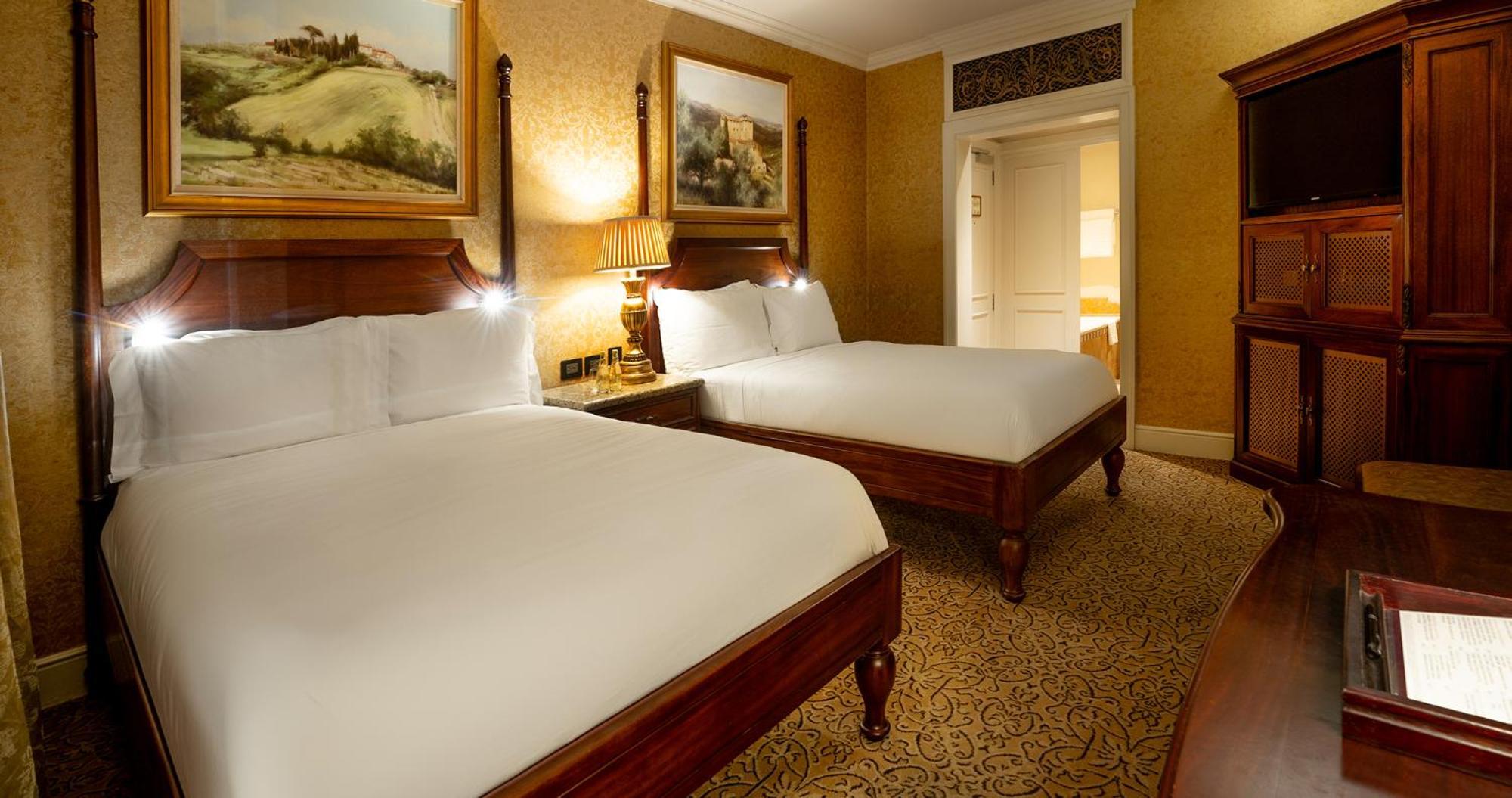 Palazzo Hotel Fourways Exterior foto A guest room at the Hotel du Pont
