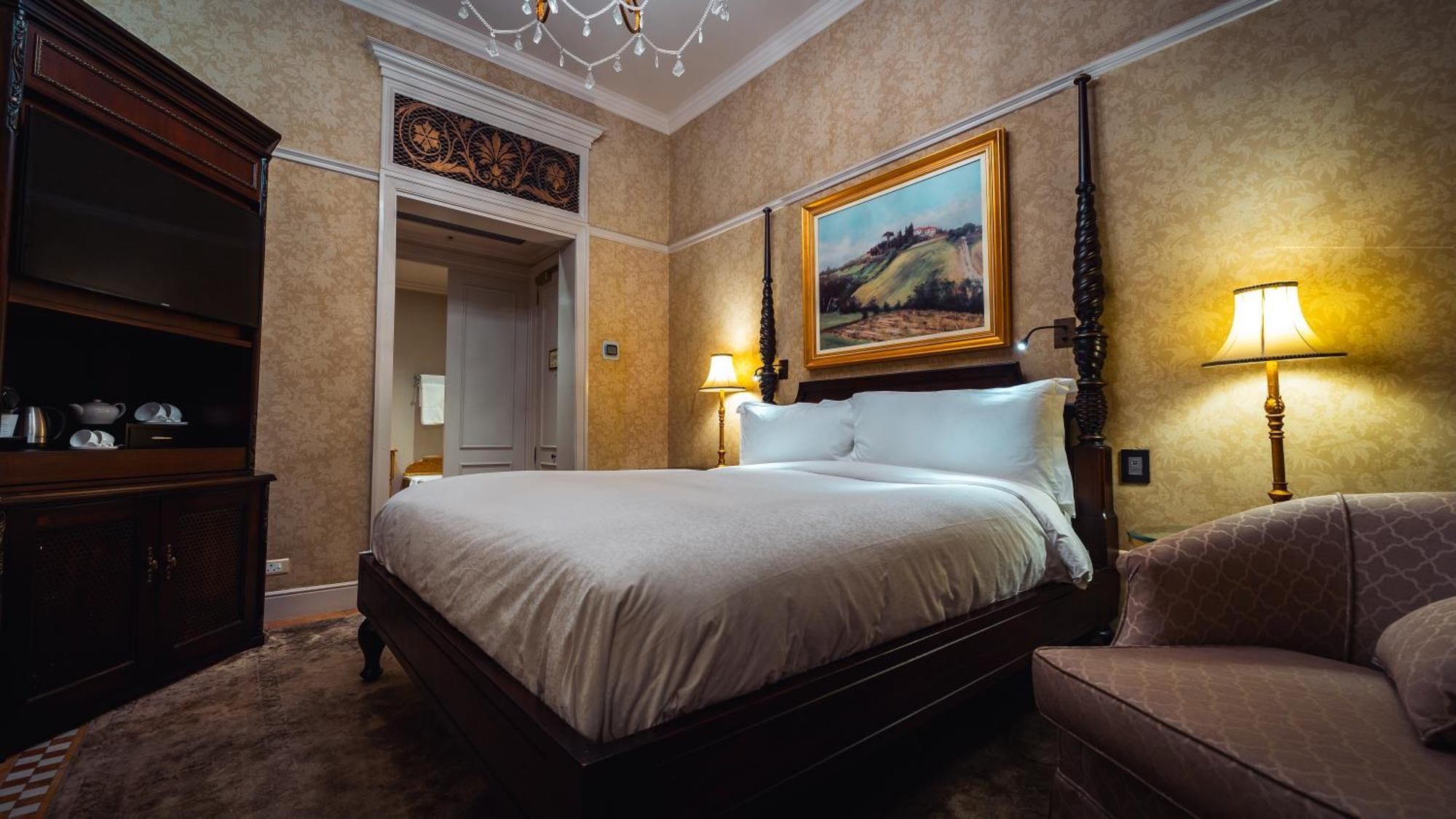 Palazzo Hotel Fourways Exterior foto A bedroom at the hotel