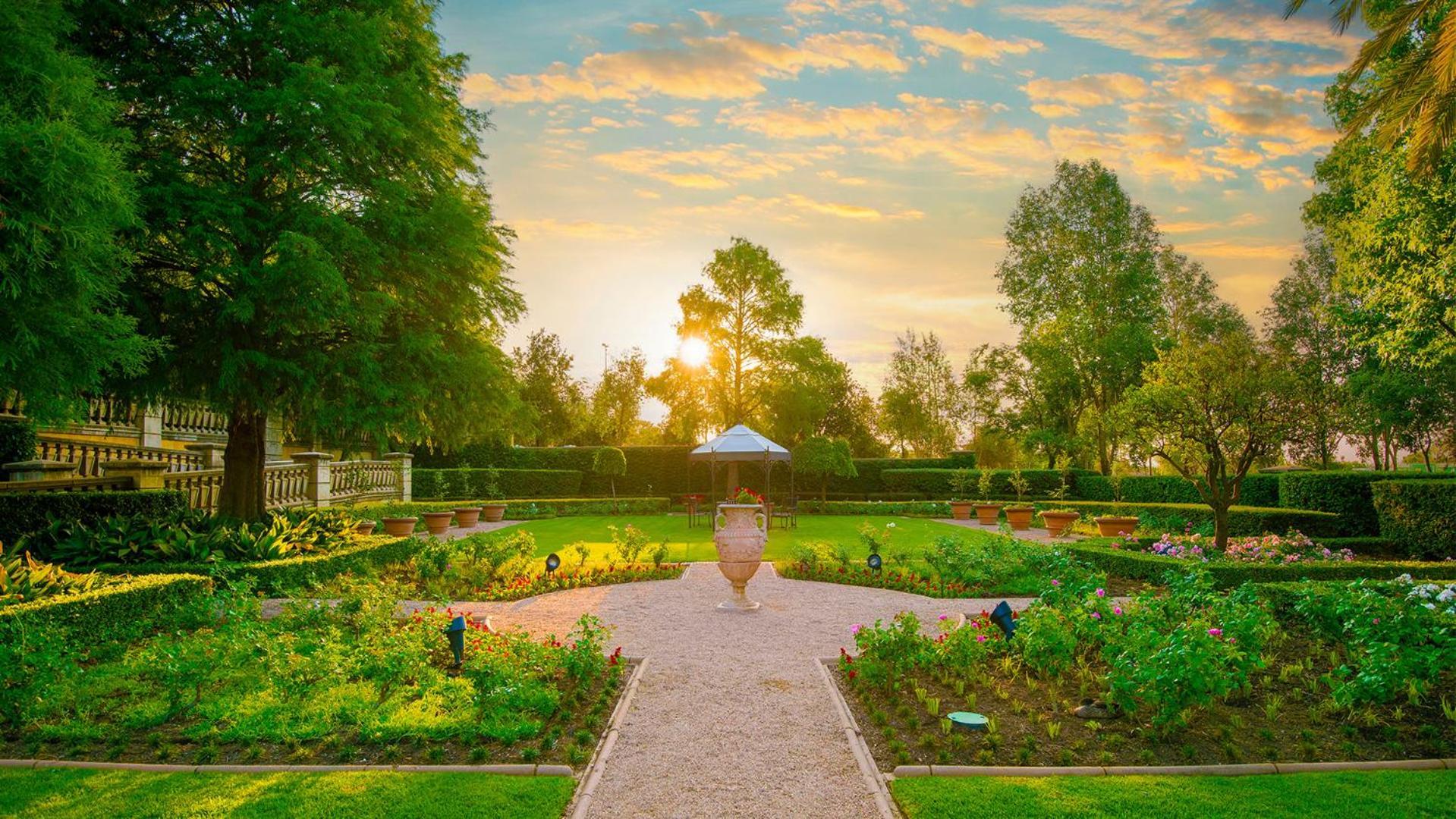 Palazzo Hotel Fourways Exterior foto The Gardens at the Dallas Arboretum and Botanical Garden